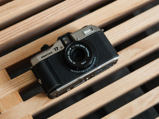Pentax 17