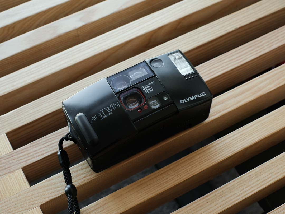 Olympus AF-1 Twin